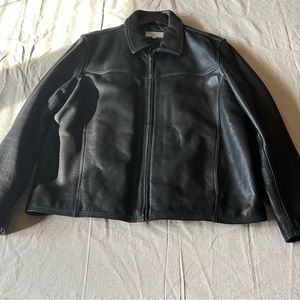 Vintage lamb leather jacket worn 3X times. Heavy weight. N excellent condition.